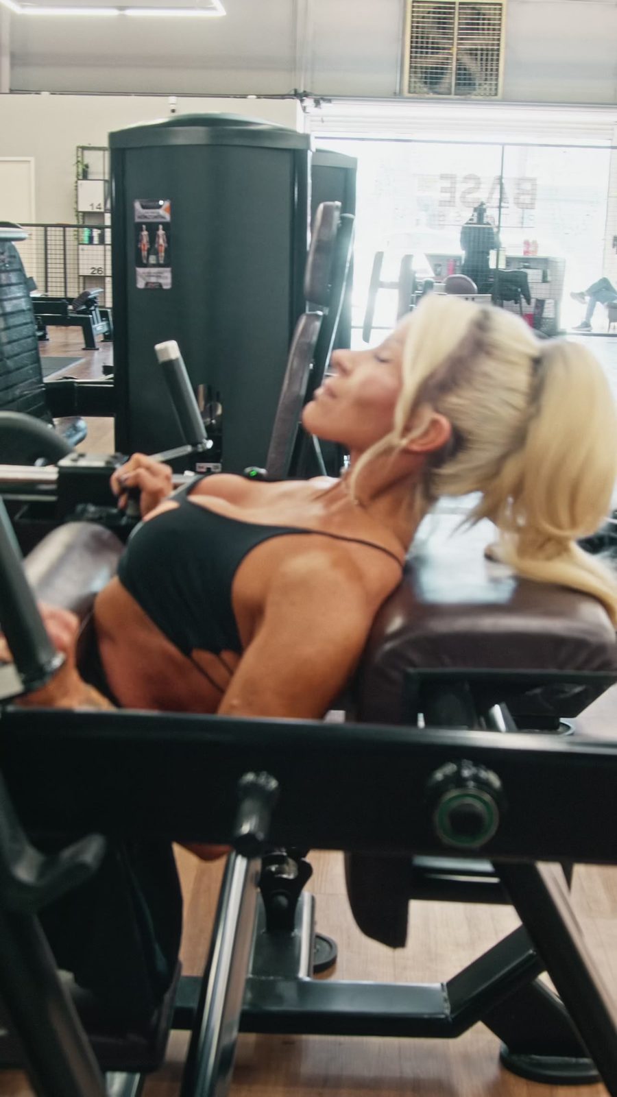 Anne Freitas treinando em M-EVO
